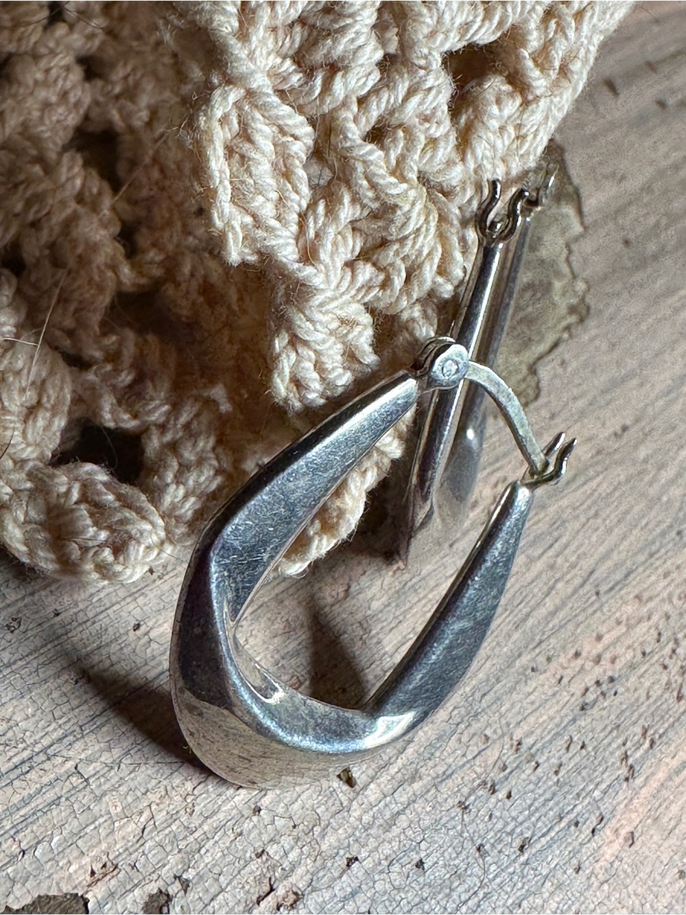 Vintage Classic Sterling Geometric Hoop Earrings - Picture 3 of 4